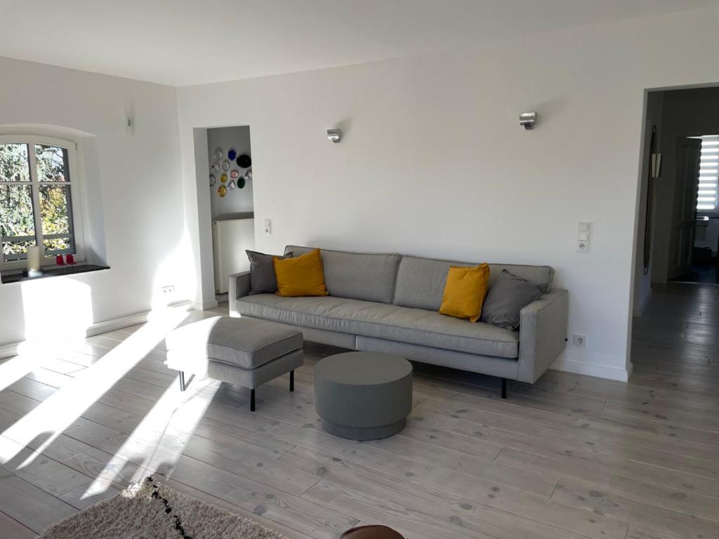Haus Mit Tuermchen Apartment Solingen Exterior photo